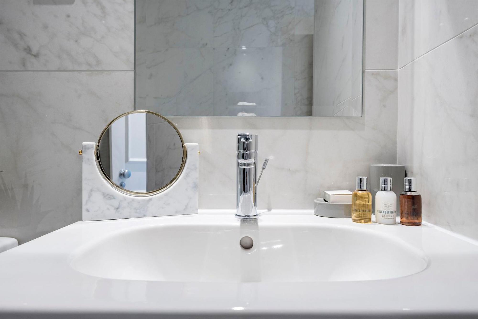 3 Sloane Gardens Apartahotel 2*